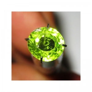 Batu Mulia Peridot 2.10 carat Round Cut