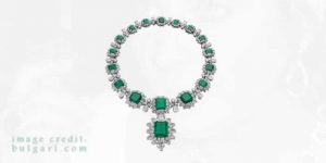 kalung zamrud bulgari
